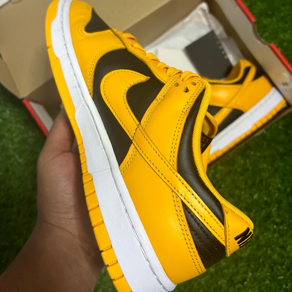 Size 9.5M - Nike Dunk Low ‘GoldenRod’ - Picture 6 of 8